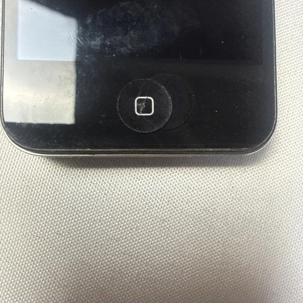 Apple iPhone 4 (Model A1349) Black - FOR PARTS ONLY - Untested / Scratched